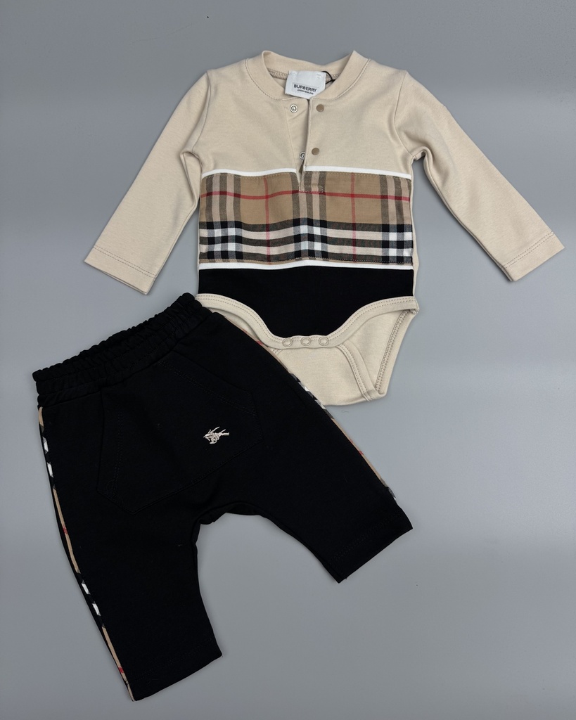 Burberry Tracksuit 9011